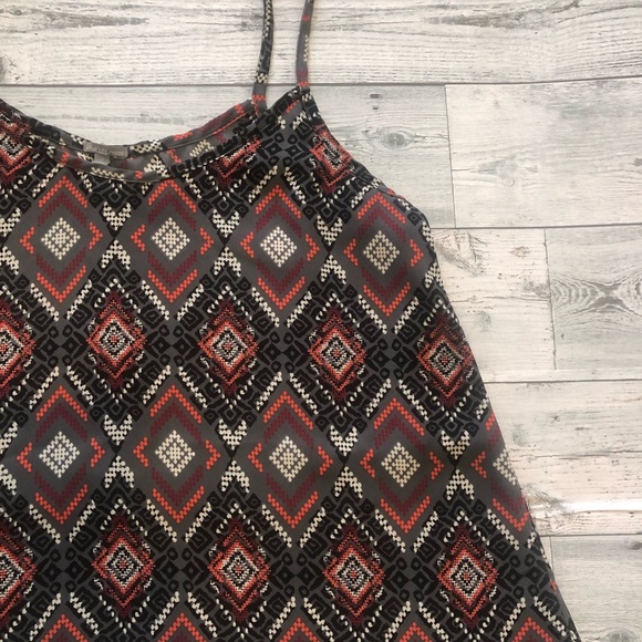 Patterned Tank Top - Picture 2 of 3
